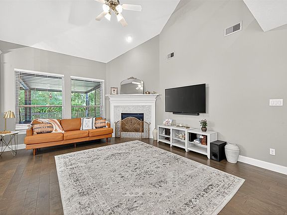 5th image of 18307 Pin Oak Bend Dr