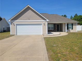 3608 Crosswinds Dr, Hope Mills, NC 28348