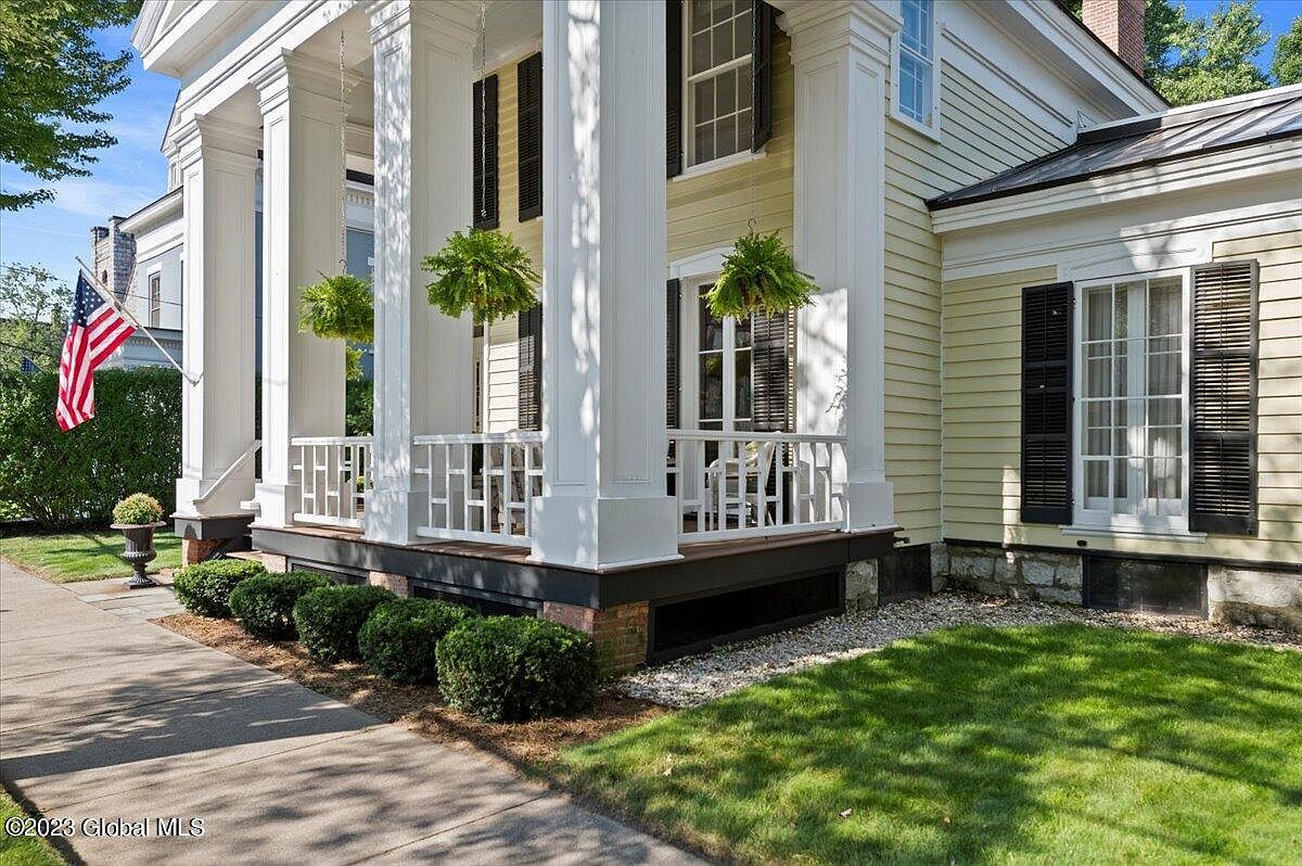 1st image of 129 Circular Street