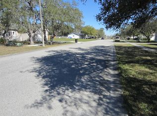 1 Charmwood Dr, Hudson, FL 34667