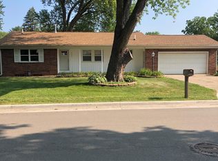 322 Oregon Rd, Cedar Falls, IA 50613