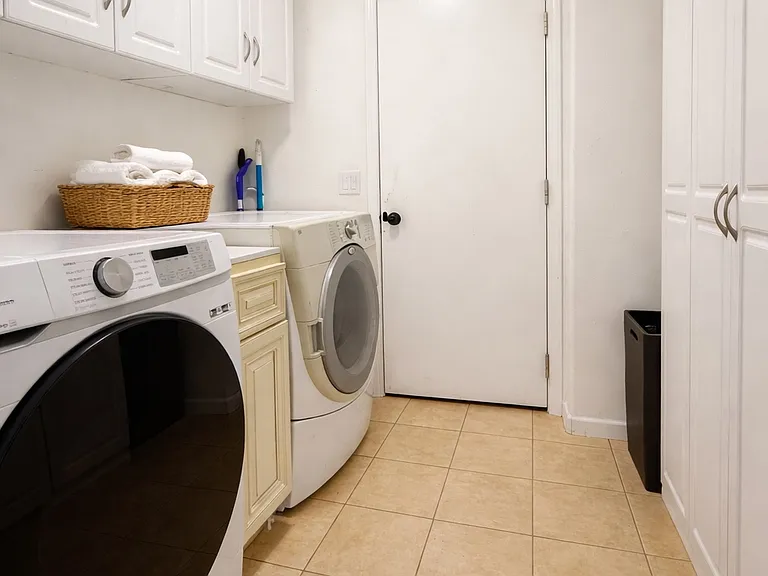 341 Avenida Pinos — Photo 8