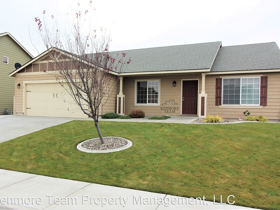 1st image of 1543 W 44th Ave
