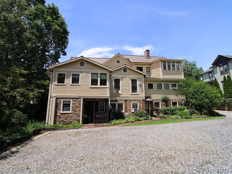 147 E Chestnut St #3 — Photo 19