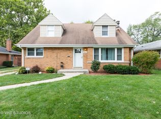 218 N Pine St, Mount Prospect, IL 60056