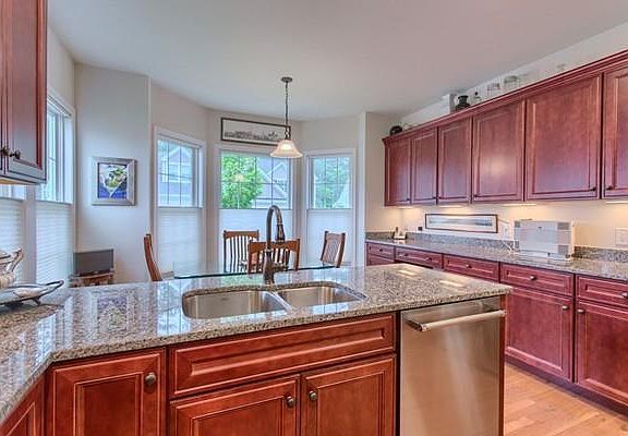 3rd image of 159 Skyline Dr #114