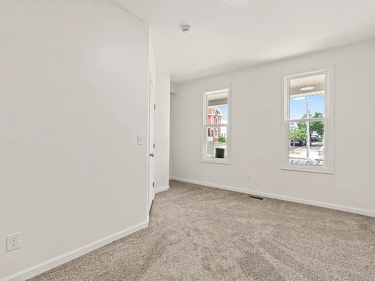753 W Washington St #A — Photo 14