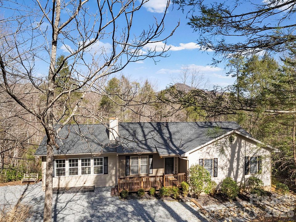 1st image of 137 Weaver Ct