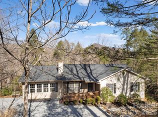 137 Weaver Ct, Lake Lure, NC 28746