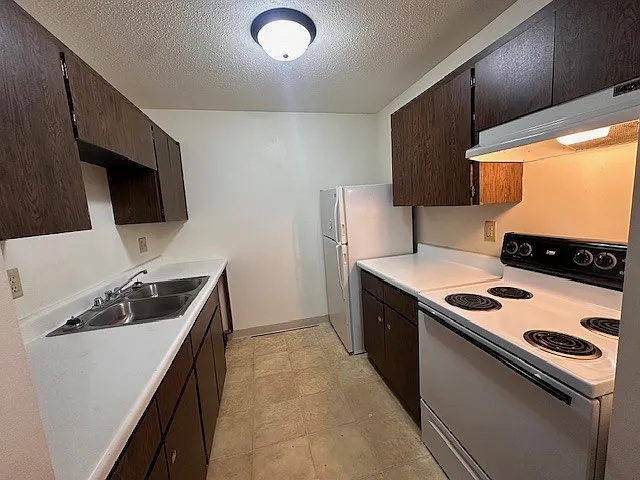 619 Highway 71 NE — Photo 13