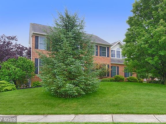 2nd image of 299 Tomato Ct