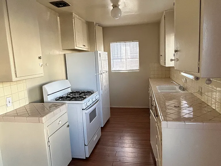 5763 Laurel Canyon Blvd #2 — Photo 3