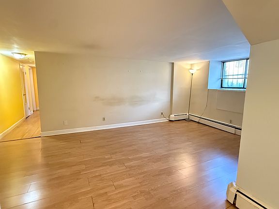 5th image of 100 Lanark Rd APT 14