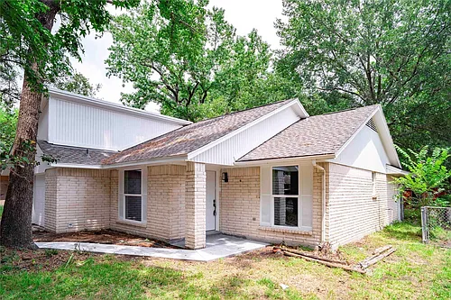 9214 Woodland Oaks Dr Photo 1