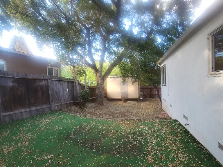 1690 Phillips Ln — Photo 23