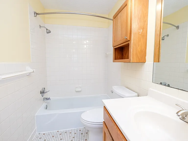 Shepard Terrace — Photo 35