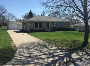 6629 Manchester Dr, Greendale, WI 53129