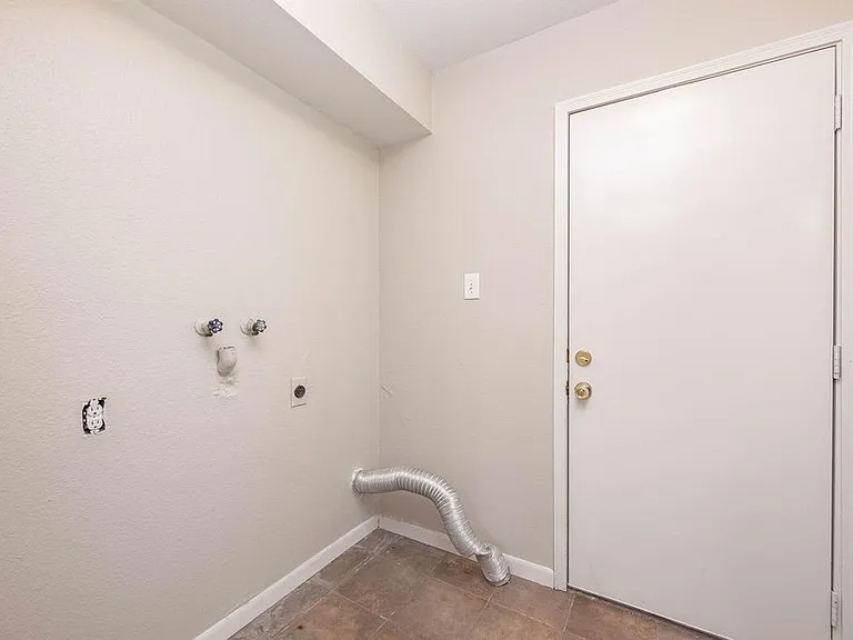 20706 Youpon Ln — Photo 4