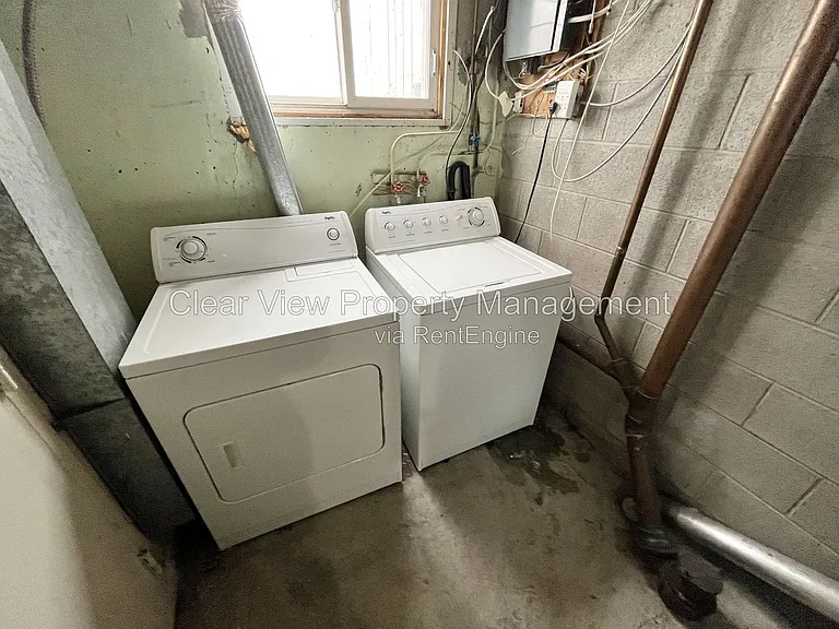 2210 Mayor Magrath Dr S — Photo 17