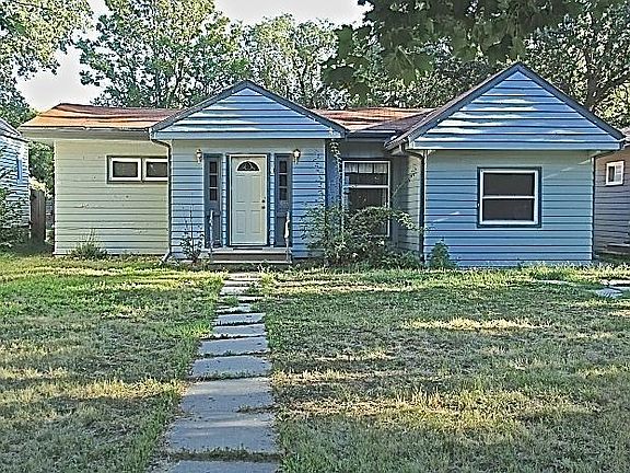 2nd image of 2909 East St