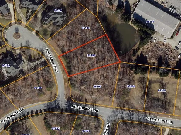 4 Postbridge Ct #104, Greensboro, NC 27407