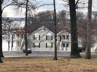 560 Moon Bay Dr, Kuttawa, KY 42055