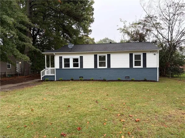 125 Carol Ln, Portsmouth, VA 23701