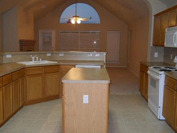 3rd image of 6117 Crestmont Ln