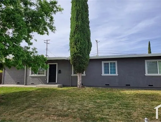 2311 Craig Ave — Photo 1