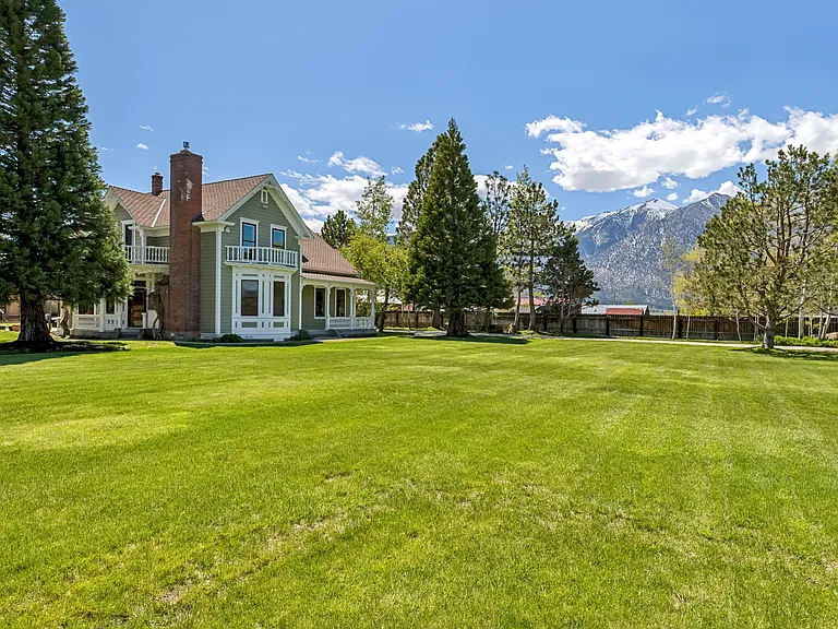 1049 Dressler Ln — Photo 35