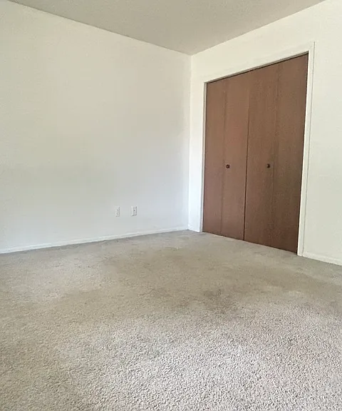 2951 Englewood Ave SE — Photo 5
