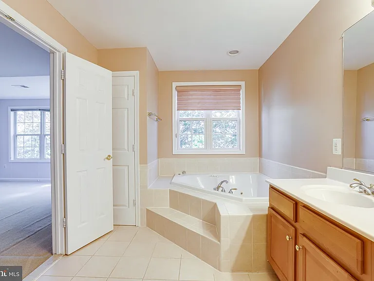 master bath with jacuzzi