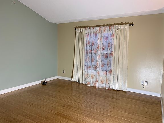 3rd image of 6455 Bentree Ct SE