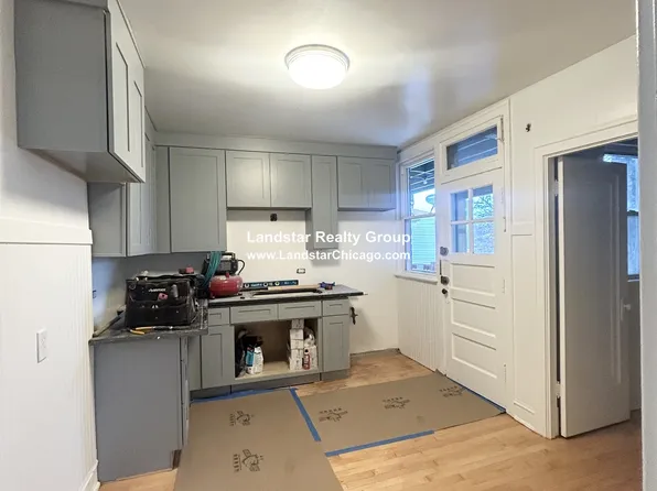 2901 N Kilbourn Ave #2, Chicago, IL 60641