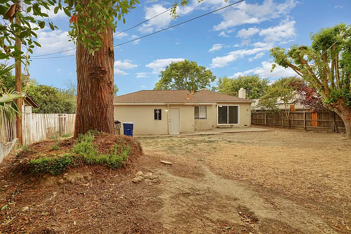 2109 Monifieth Way — Photo 27