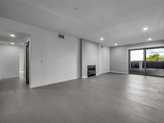 2nd image of 12026 Wilshire Blvd APT Penthouse
