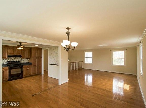 4th image of 4451 Majestic Ln
