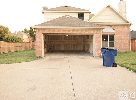 4th image of 11398 Seguin Dr