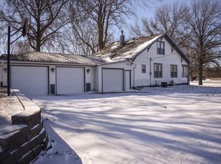 513 N Elm St, Avoca, IA 51521