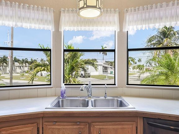 4th image of 8560 SW 20th Street