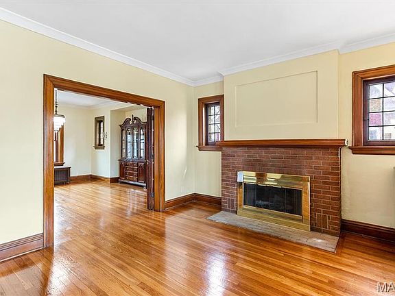 3rd image of 7431 Augusta Ave