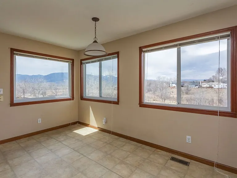 1130 Pond Side Dr — Photo 13