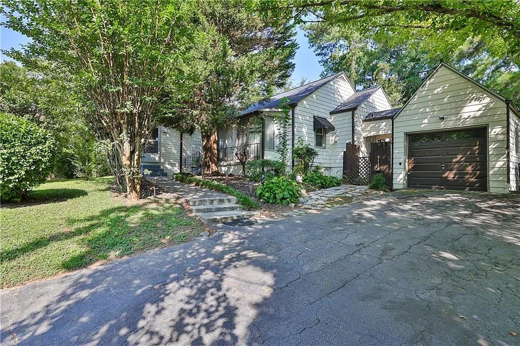 3 bed, 2.0 bath, 1285 sqft, $5,500 — Photo 1