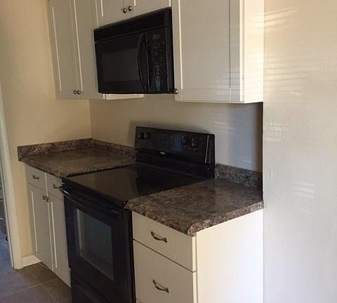 5th image of 620 Key Largo Dr S