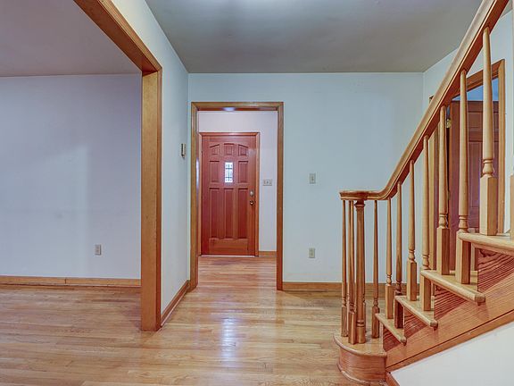 2nd image of 3203 King St NE