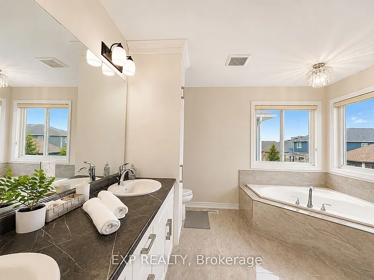 137 Susan Dr — Photo 15