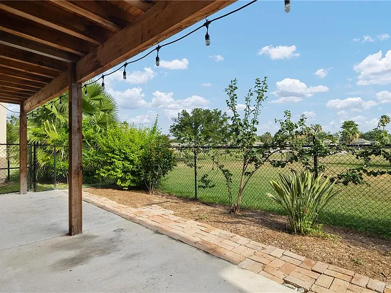 3801 Heron Way — Photo 16
