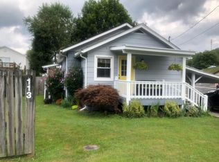 113 Bez St, Sophia, WV 25921