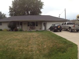 353 Chestnut St, Pettisville, OH 43553