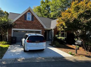 2028 Williamsburg Manor Ct, Winston Salem, NC 27103